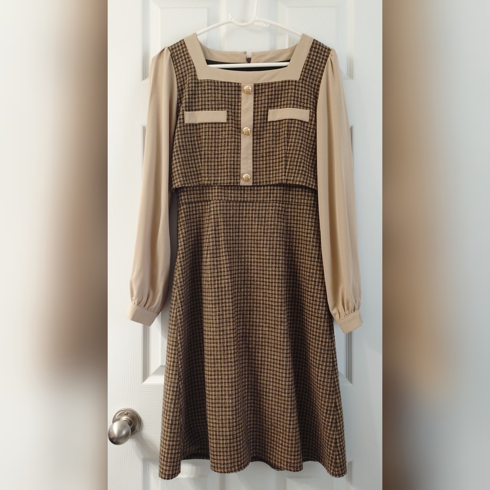 Tan Vintage Style Long-Sleeve Dress